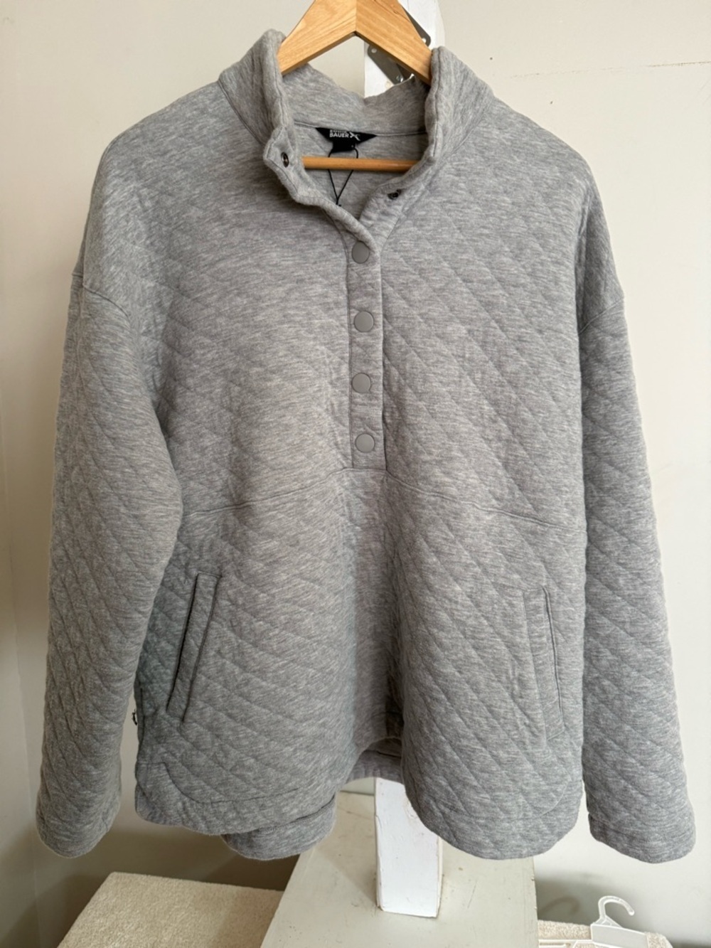 New Eddie Bauer Quilted Sweatshirt - Picture 7 of 10